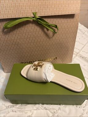 Tory Burch Cream Leather Logo Slide Sandal with Gold Hardware